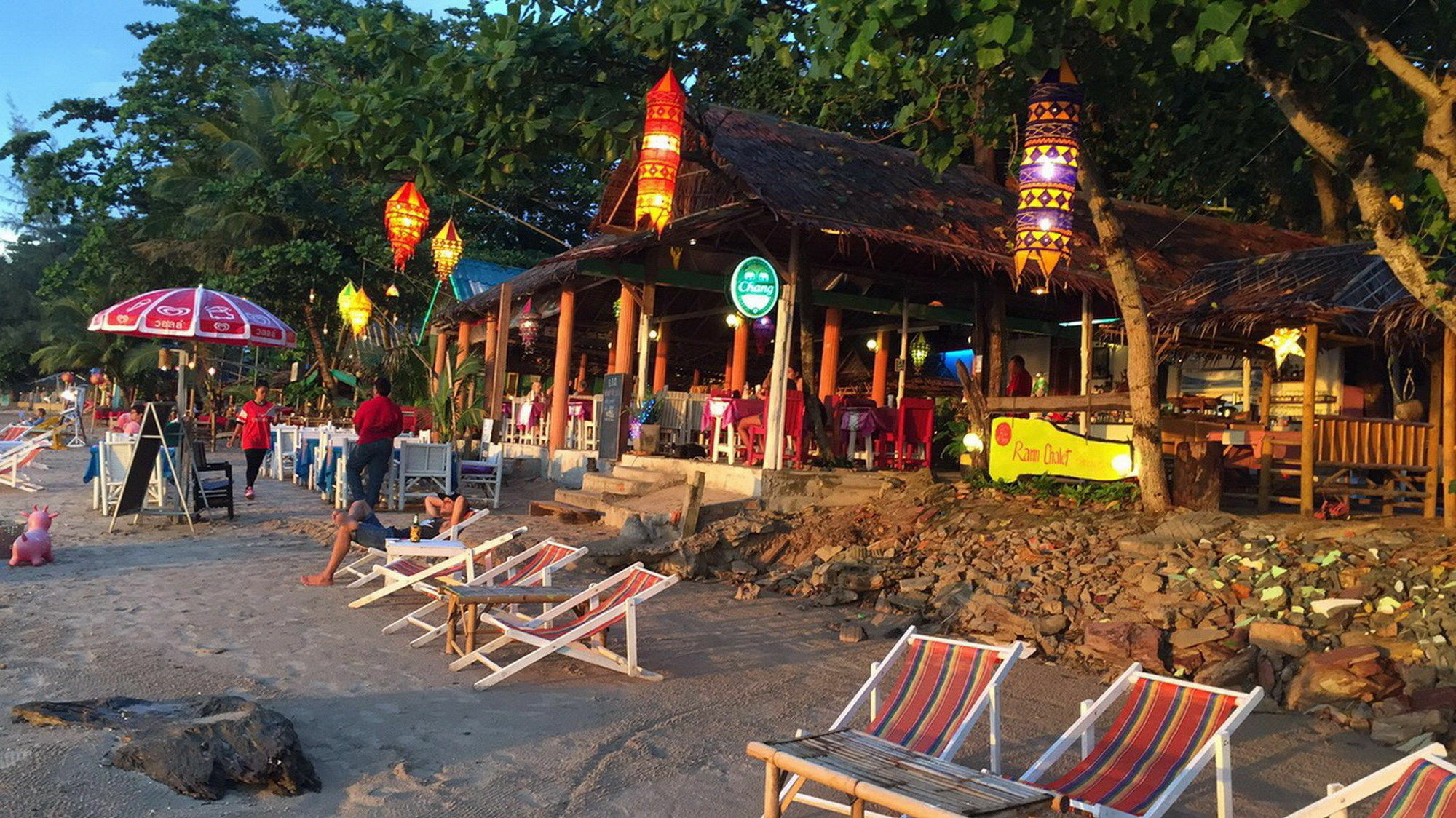 海滩边兰恩木屋 Ko Lanta 外观 照片